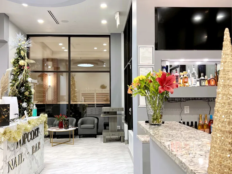 Topcoat Nail Bar