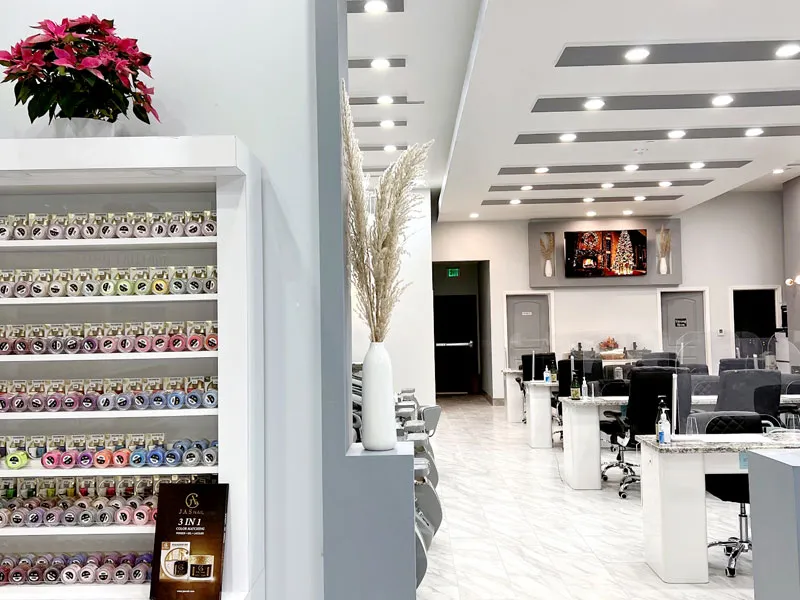 Topcoat Nail Bar