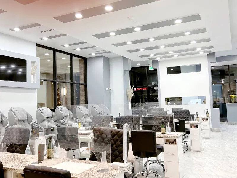 Topcoat Nail Bar