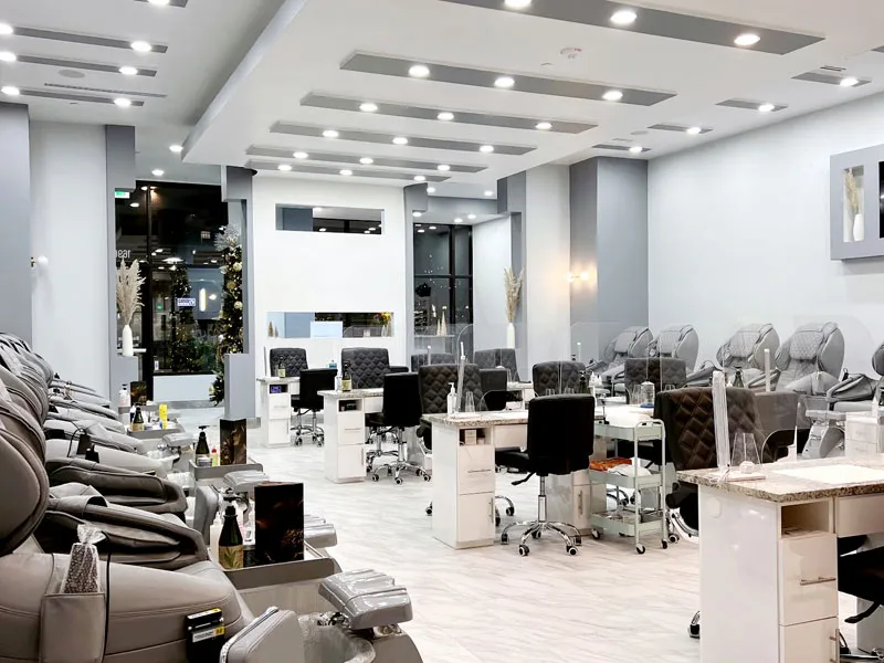 Topcoat Nail Bar