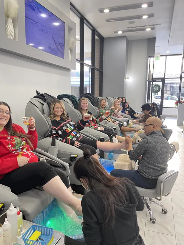 Topcoat Nail Bar
